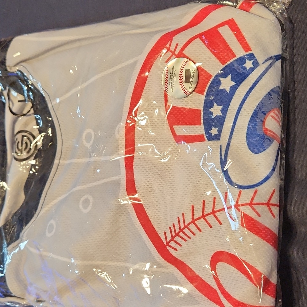 2 Lootcrate New York Yankees Shirt Size Large jersey 3/4 sleeves
